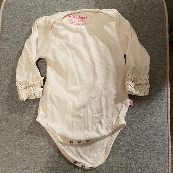 Ruffle Butts onsie - Picture 1 of 2